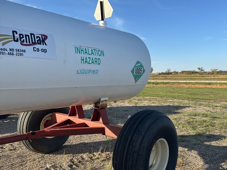 11-13-1450-gallon-nh3-tank,-16.5l---16.1-sl-tires-image-6