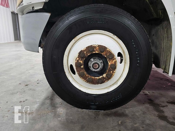 2011-international-durastar-4300-image-18