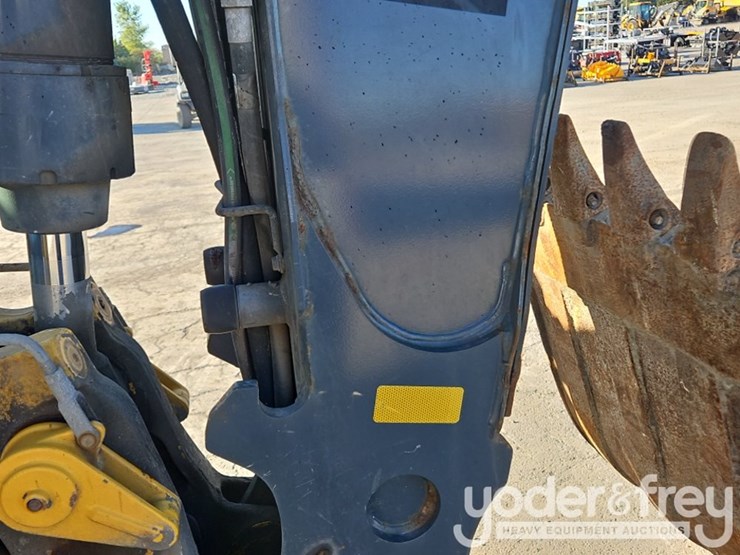 2018-deere-410l-image-26