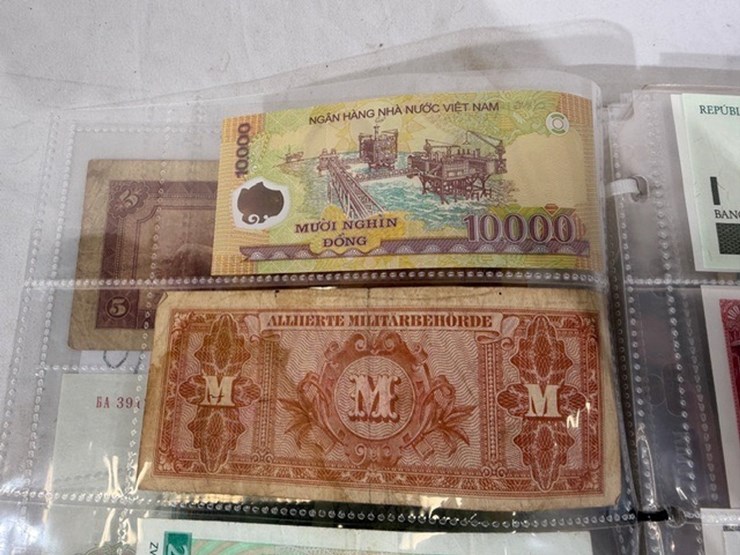 #40310-•-foreign-currency-bank-notes-image-11