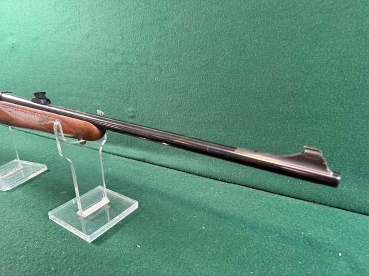 kimber-mdl.82-22lr-rifle-image-4