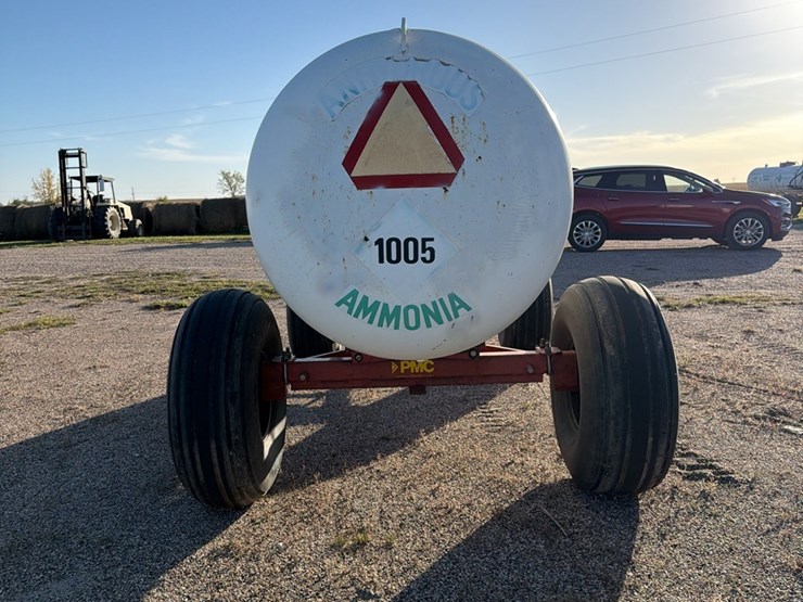 11-10-1450-gallon-nh3-tank,-16.5l---16.1-tires-image-2