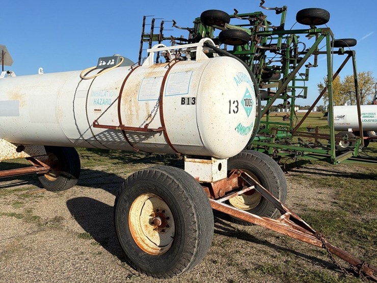 11-8--1450-gallon-nh3-tank,-16.5---22.5-tires-image-12