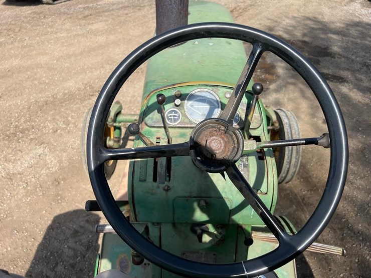 john-deere-3010-image-21