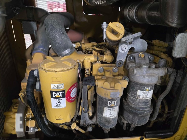 2021-caterpillar-d4-lgp-image-40