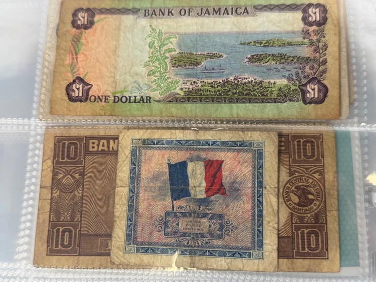 #40307-•-foreign-currency-bank-notes-image-145