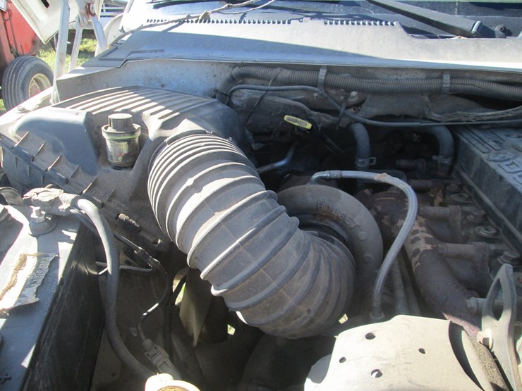 2001-dodge-3500-image-21