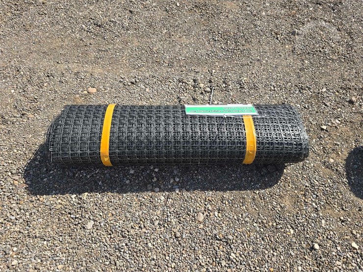black-plastic-mesh-safety-fencing-roll-image-1