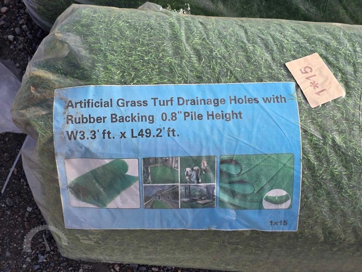 qty.-(2)-artificial-grass-turf-rolls-image-2