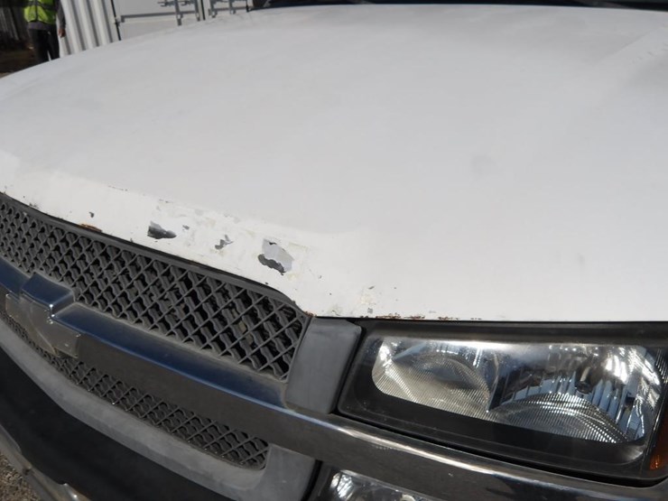 2003-chevrolet-silverado-2500-image-6