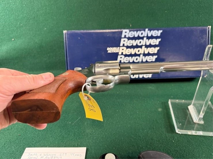 smith-&-wesson-mdl.629-1-44mag-revolver-image-10