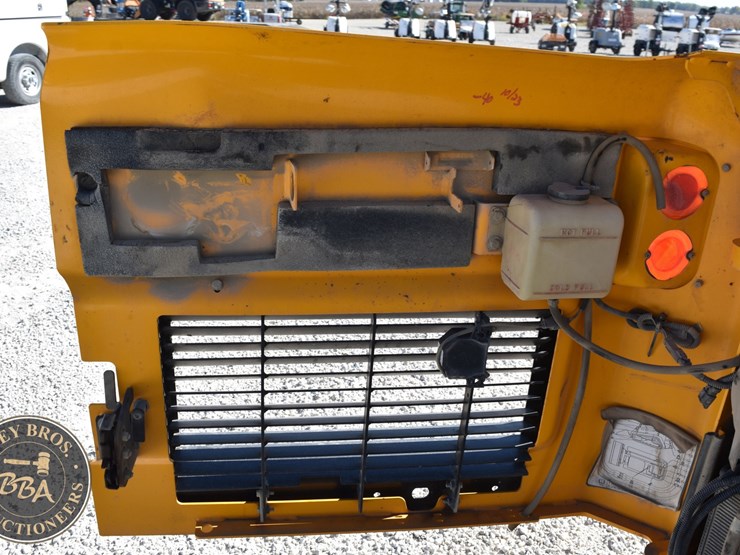 2021-jcb-270t-image-37