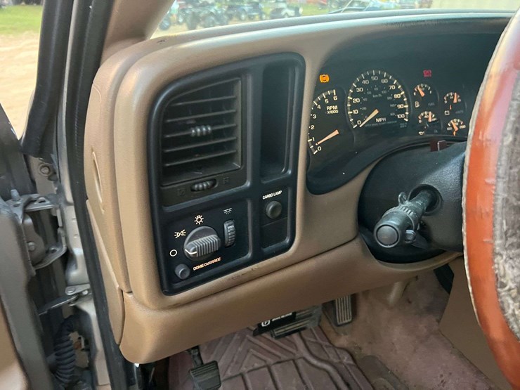 1999-chevrolet-silverado-1500-ls-image-12