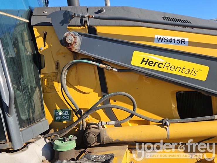 2018-deere-410l-image-36