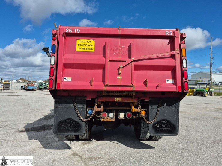 2019-freightliner-108sd-image-6
