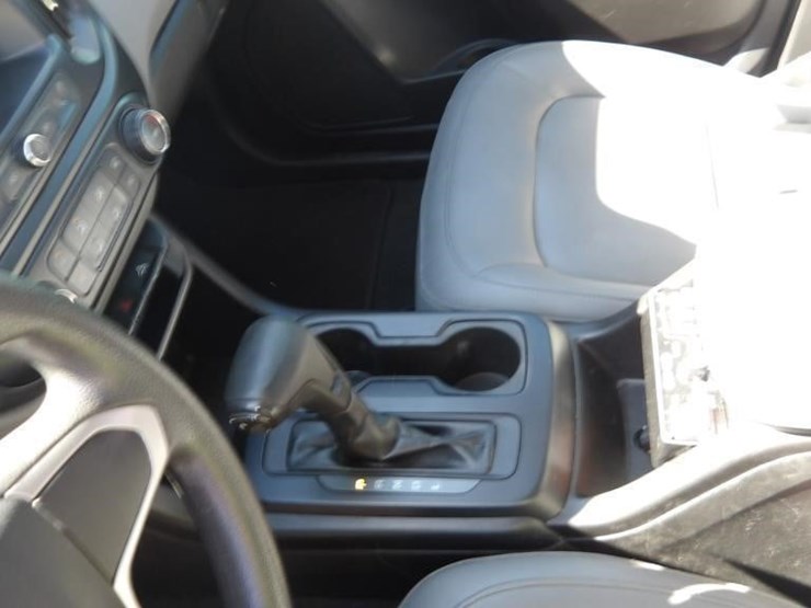 2019-chevrolet-colorado-image-19