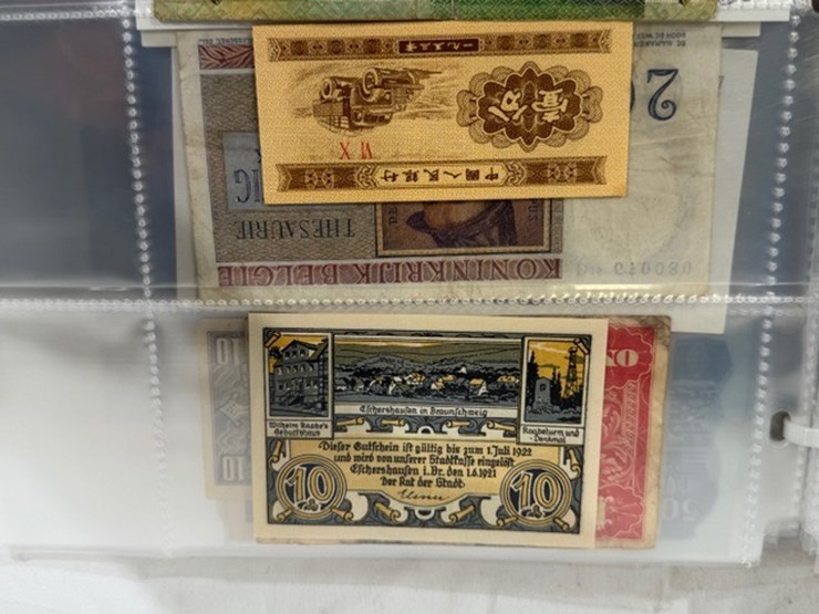 #40308-•-foreign-currency-bank-notes-image-110