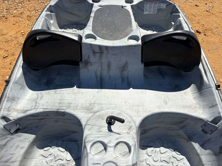 5'x8'-paddleboat-image-7