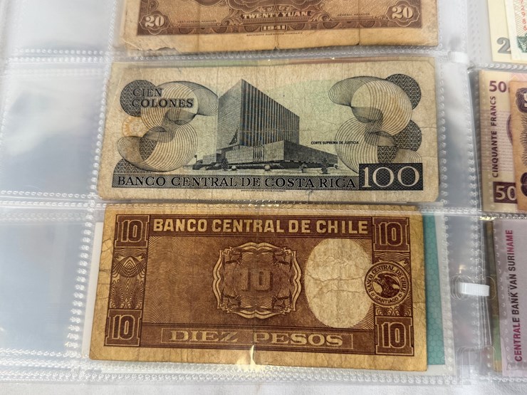 #40307-•-foreign-currency-bank-notes-image-141