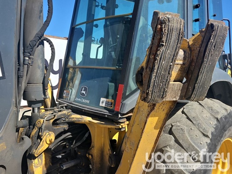 2018-deere-410l-image-27