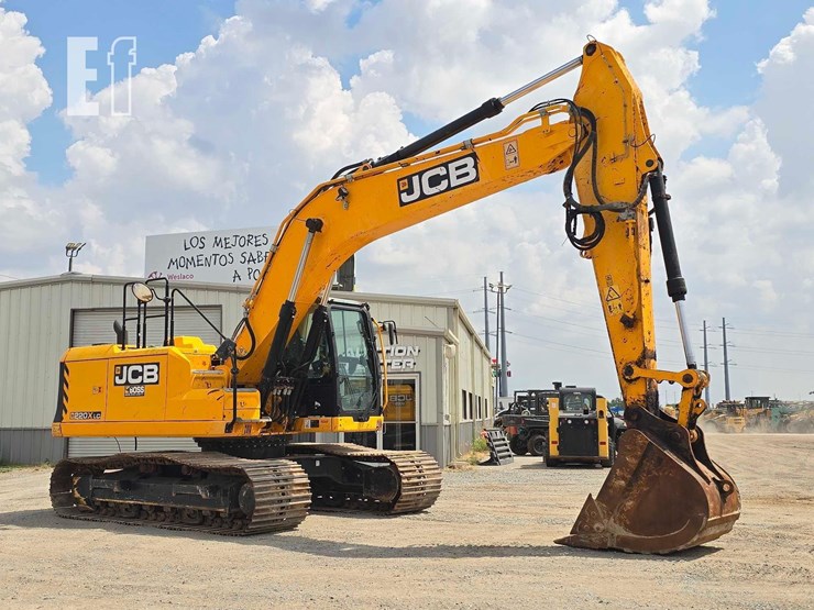2023-jcb-220x-lc-image-2