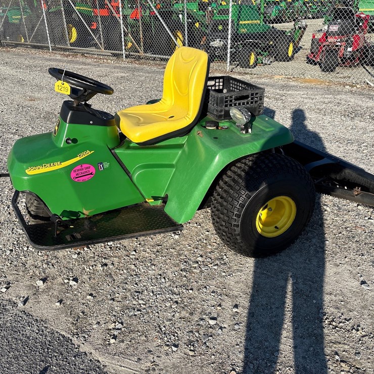 JOHN DEERE 2018