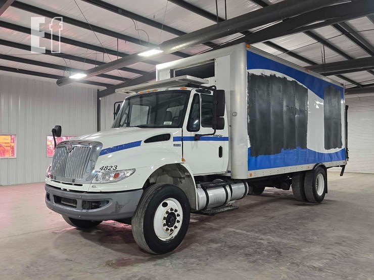 2013-international-durastar-4300-image-1