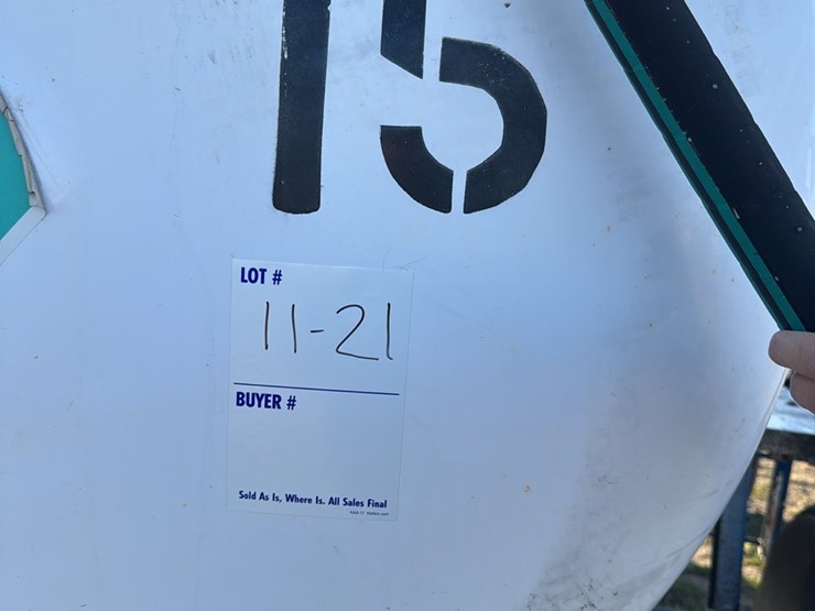 11-21-1450-gallon-nh3-tank,-16.5l---16.1-sl-tires-image-2
