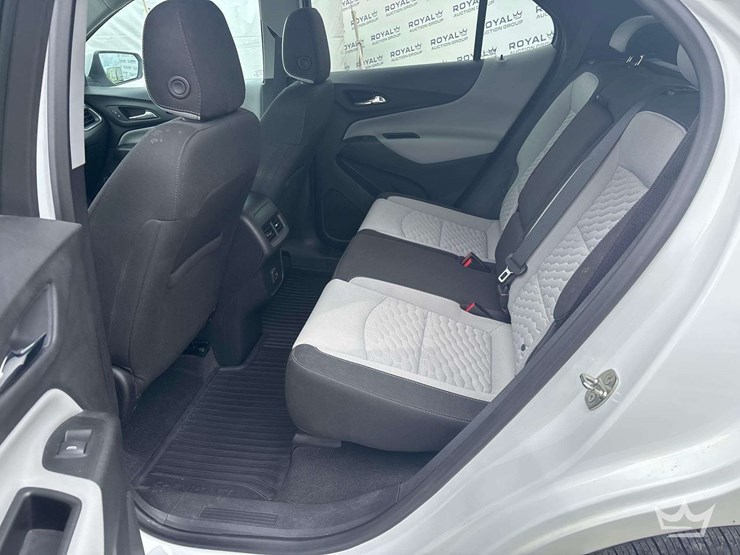 2019-chevrolet-equinox-image-24