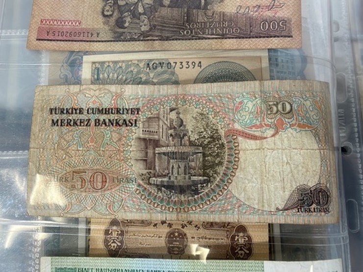 #40310-•-foreign-currency-bank-notes-image-82