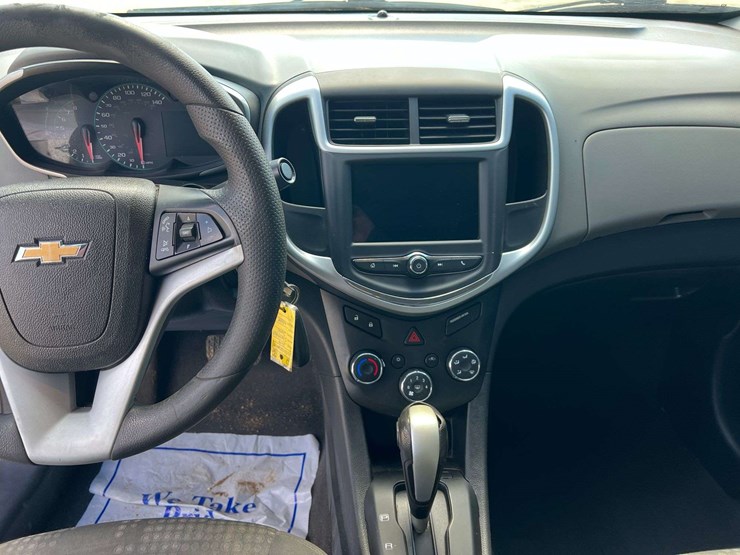 2019-chevrolet-sonic-4-door-sedan-(117,687-miles)-image-13
