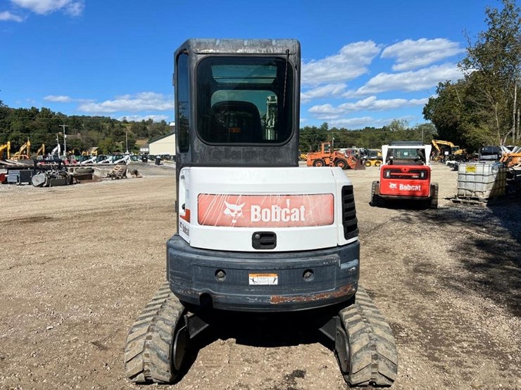 2013-bobcat-e35-image-5