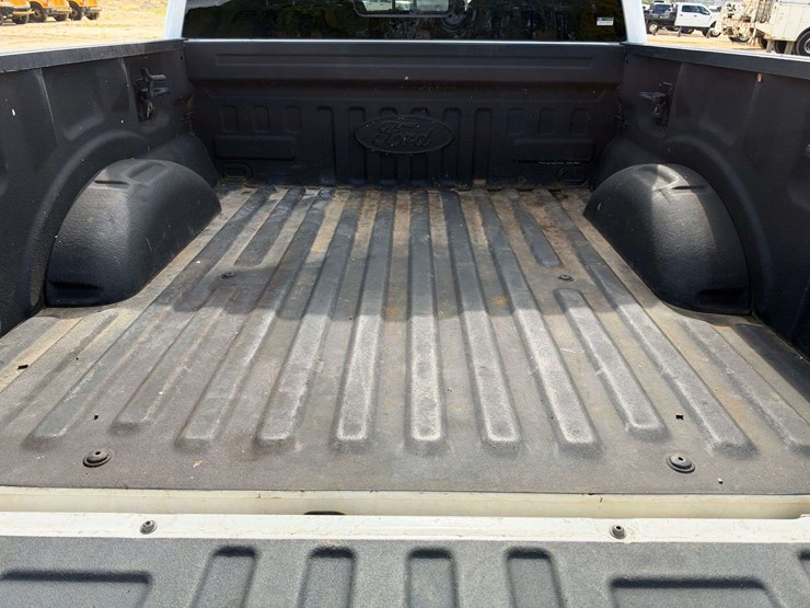 2019-ford-f150-xlt-image-15