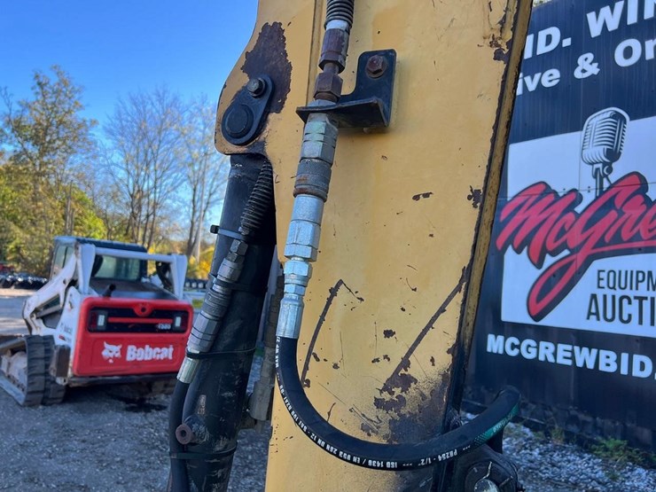 caterpillar-303.5-image-13
