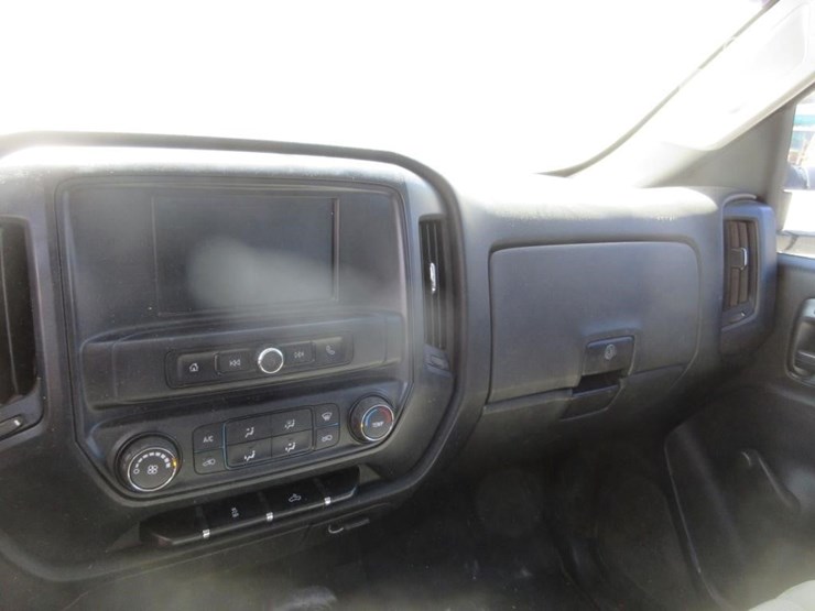 2016-chevrolet-2500hd-image-8