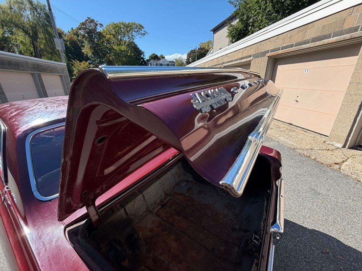 1965-chevrolet-chevelle-300-deluxe-4-door-sedan-(33,434-miles)-image-33