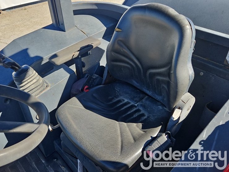 2019-deere-204l-image-19