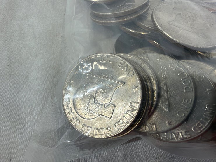 #40134-•-(50)-1776-1976-bicentennial-dollar-coins-image-6