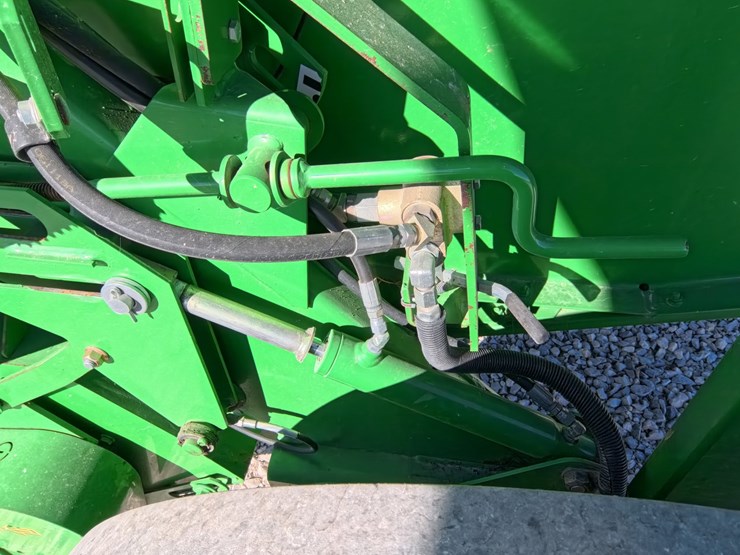 john-deere-569-premium-image-34