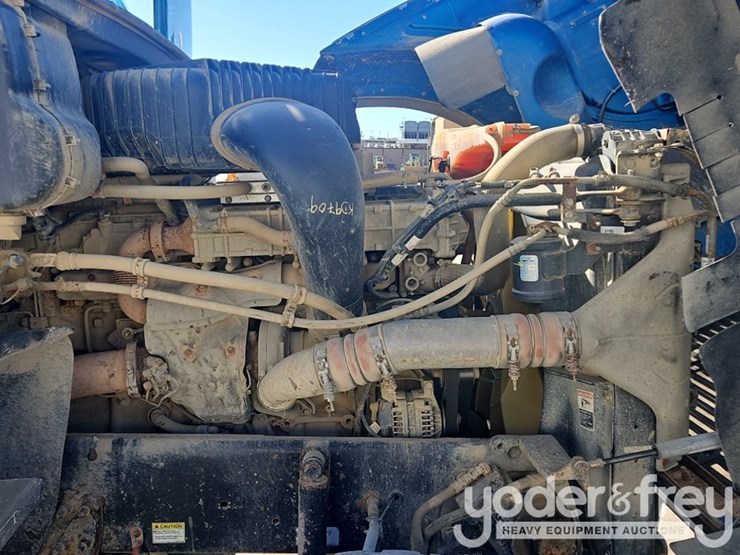 2019-freightliner-122sd-image-29