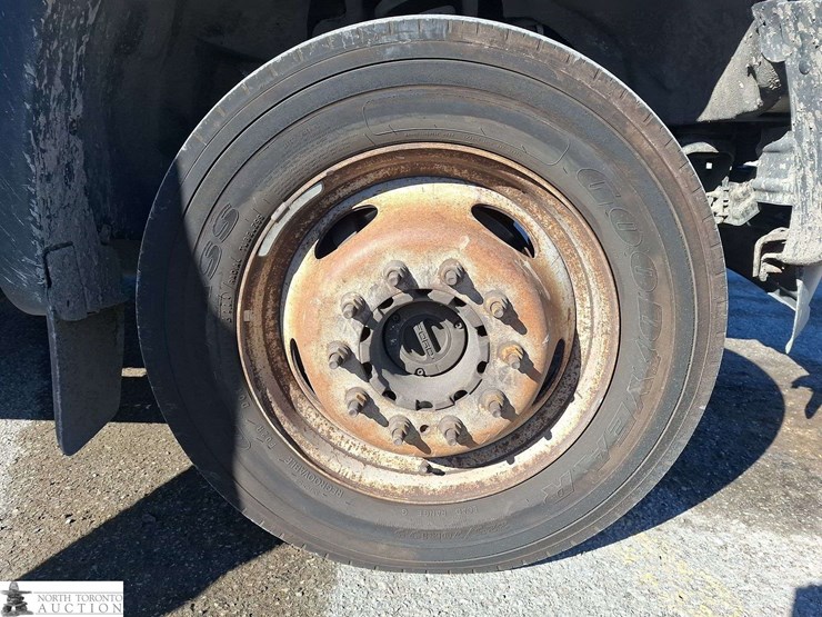 2014-ford-f450-image-19