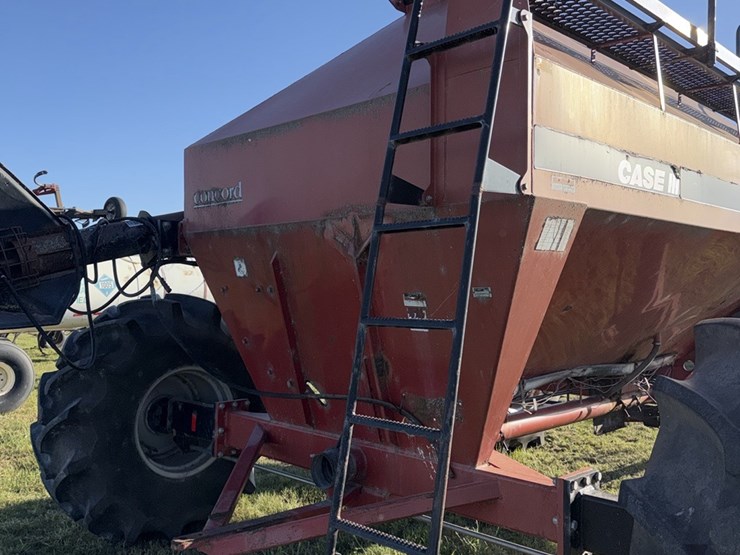 case-ih-3400-image-9
