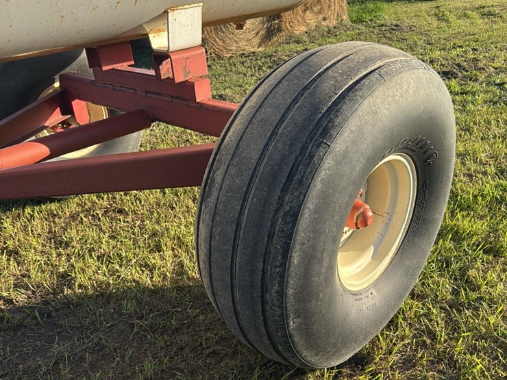 11-20-1450-gallon-nh3-tank,-16.5l---16.1-tires-image-8
