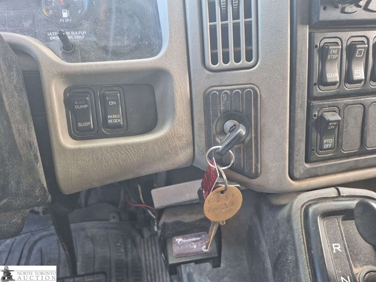 2009-international-durastar-4300-image-13