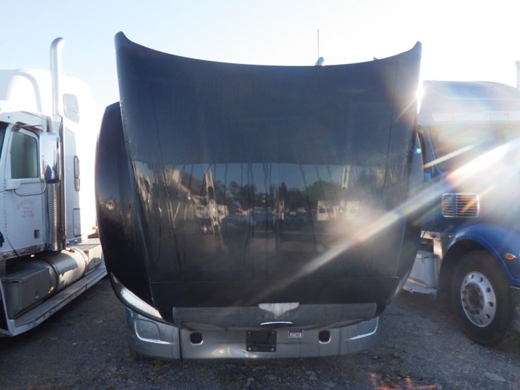 2015-peterbilt-579-image-25