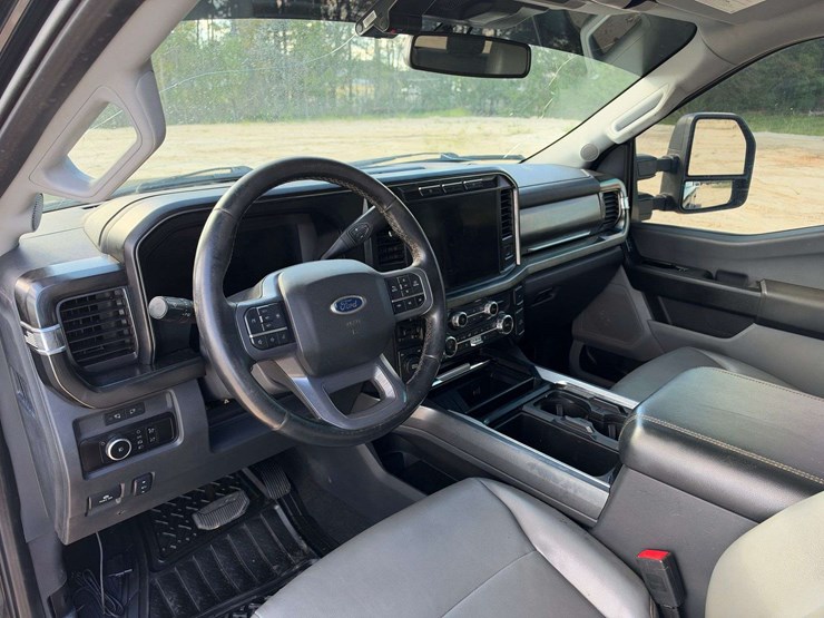 2023-ford-f450-image-11