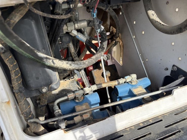 2019-bobcat-mt85-image-20