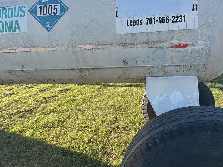 11-6-1450-gallon-nh3-tank,-16.5---22.5-tires-image-9