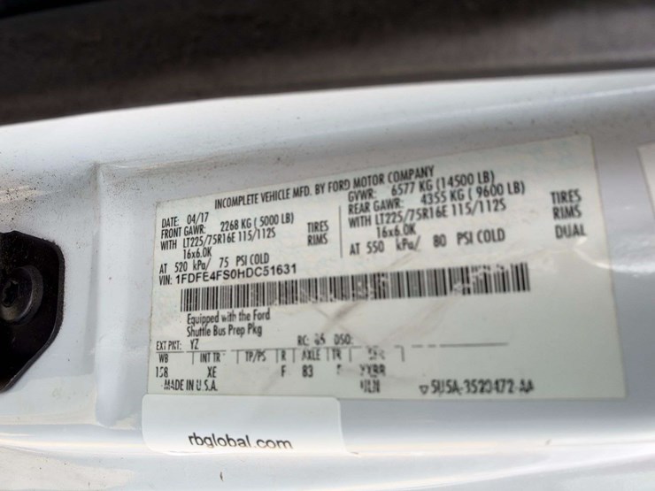 2017-ford-e450-image-26
