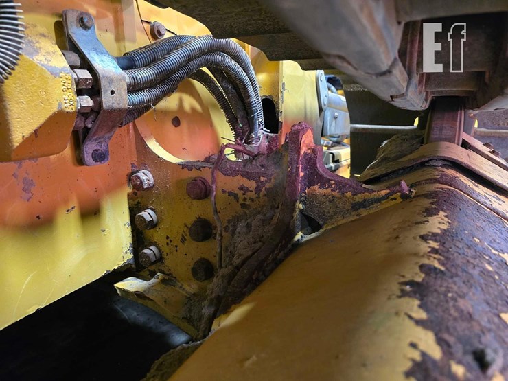 2022-caterpillar-d3-lgp-image-36